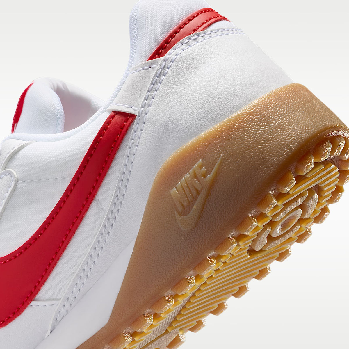 Nike Terra Manta – Blanco/Marrón claro goma/Rojo gimnasio – vista 8