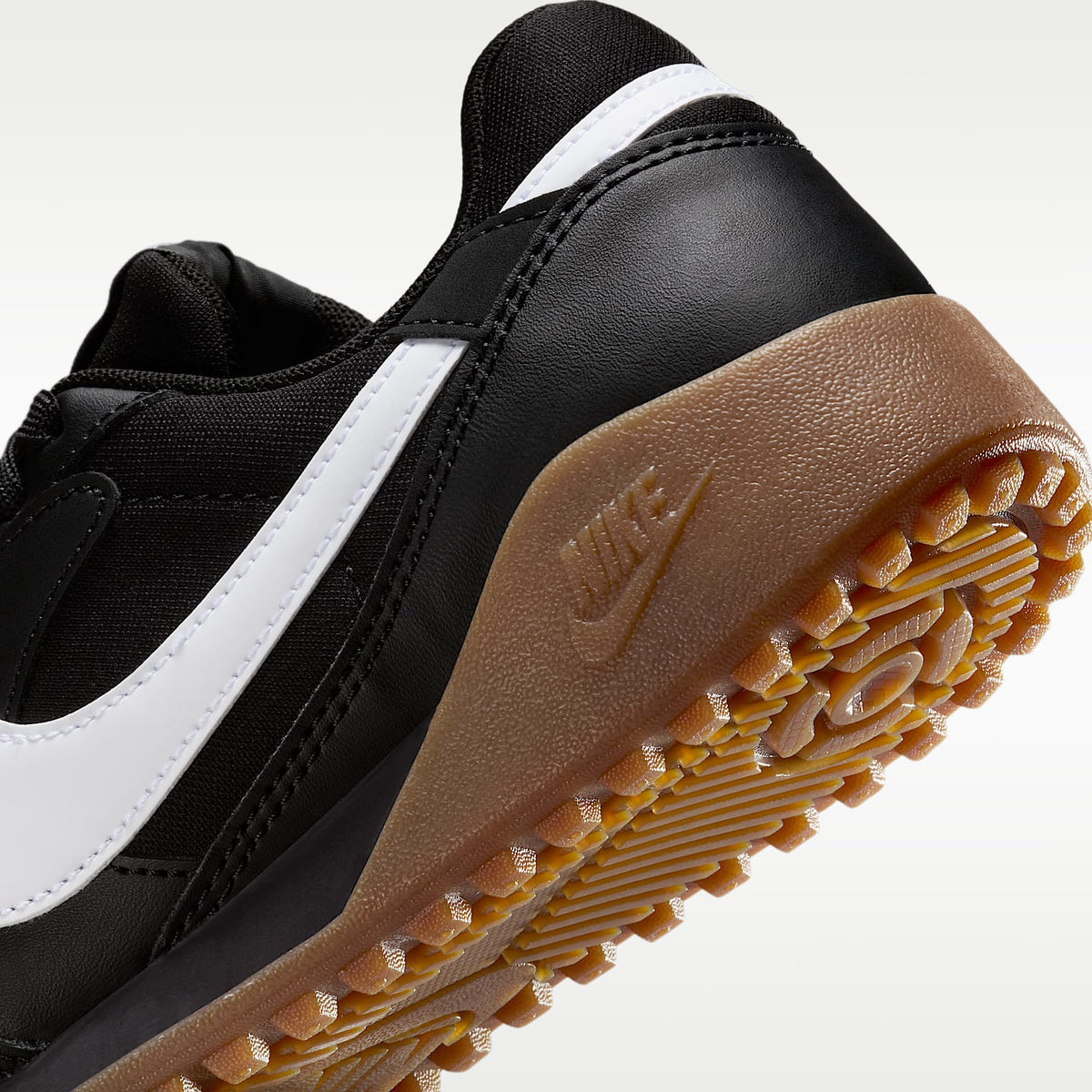 Nike Terra Manta – Negro/Marrón medio goma/Blanco – vista 8