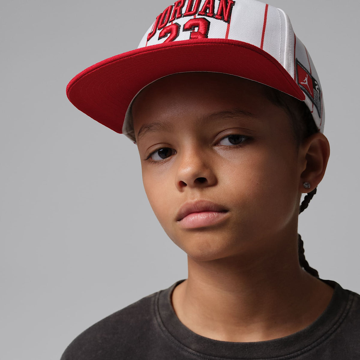 Playera The Goat para niños talla grande Jordan – Sombrío apagado – vista 3