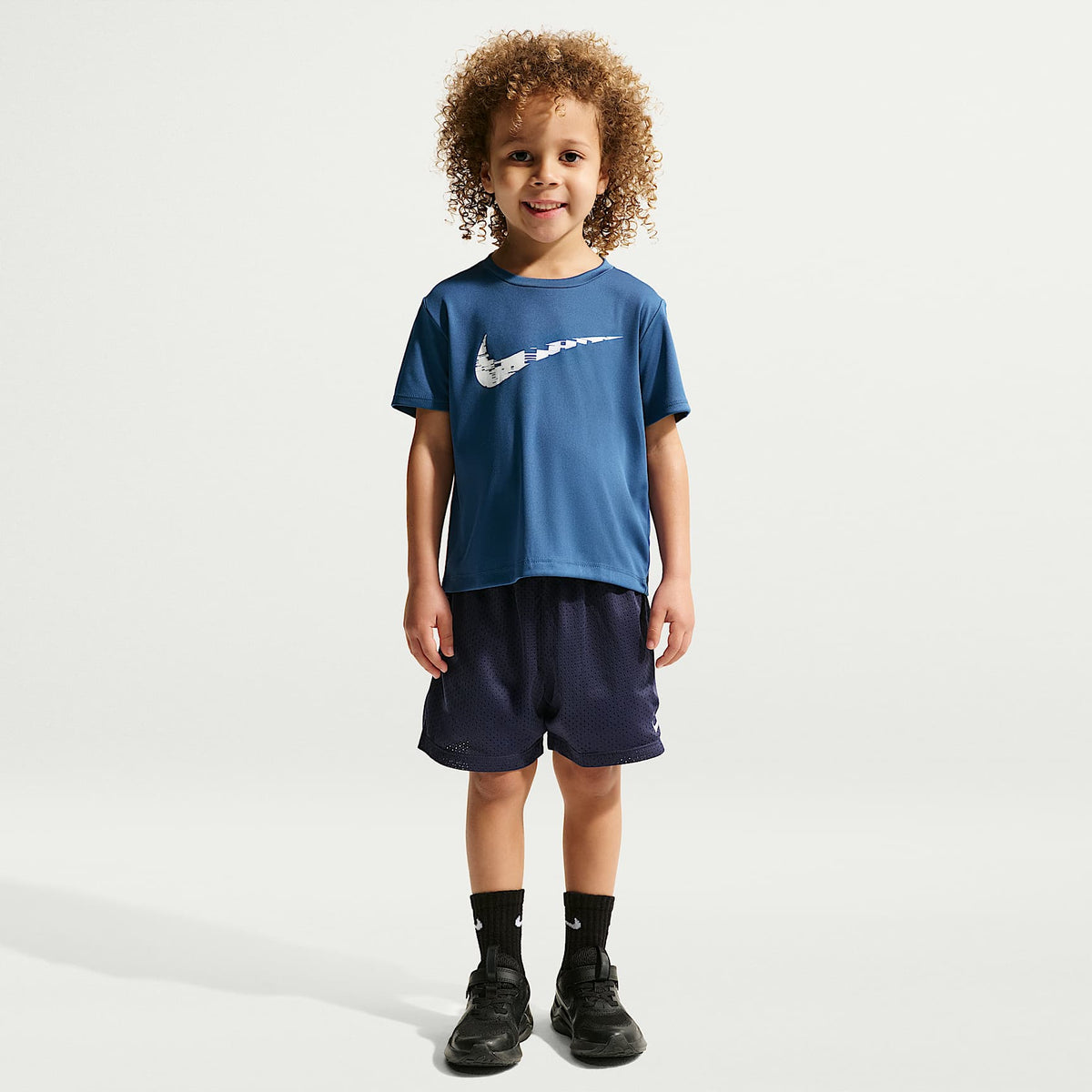 Playera de tela de punto Dri-FIT infantil Trophy Nike – Azul – vista 4