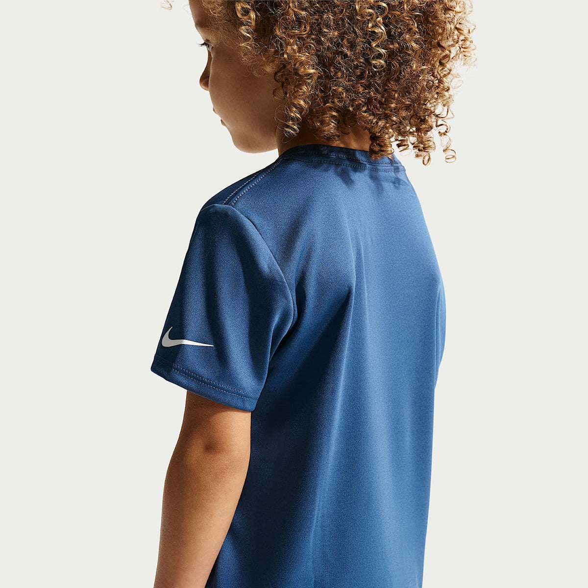Playera de tela de punto Dri-FIT infantil Trophy Nike – Azul – vista 2