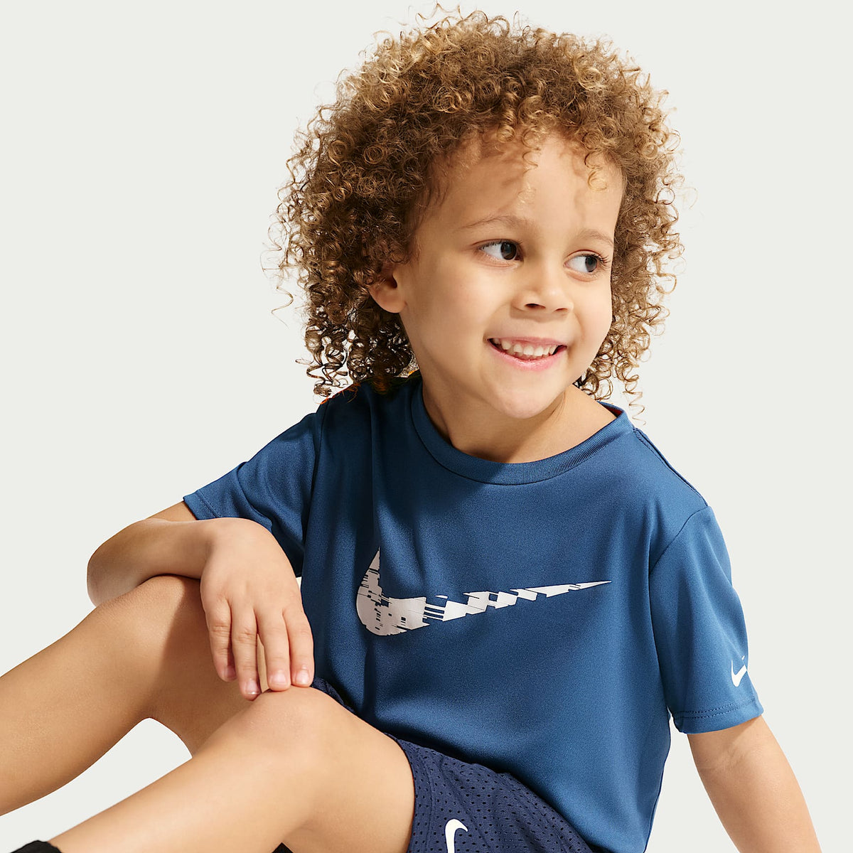Playera de tela de punto Dri-FIT infantil Trophy Nike – Azul – vista 3