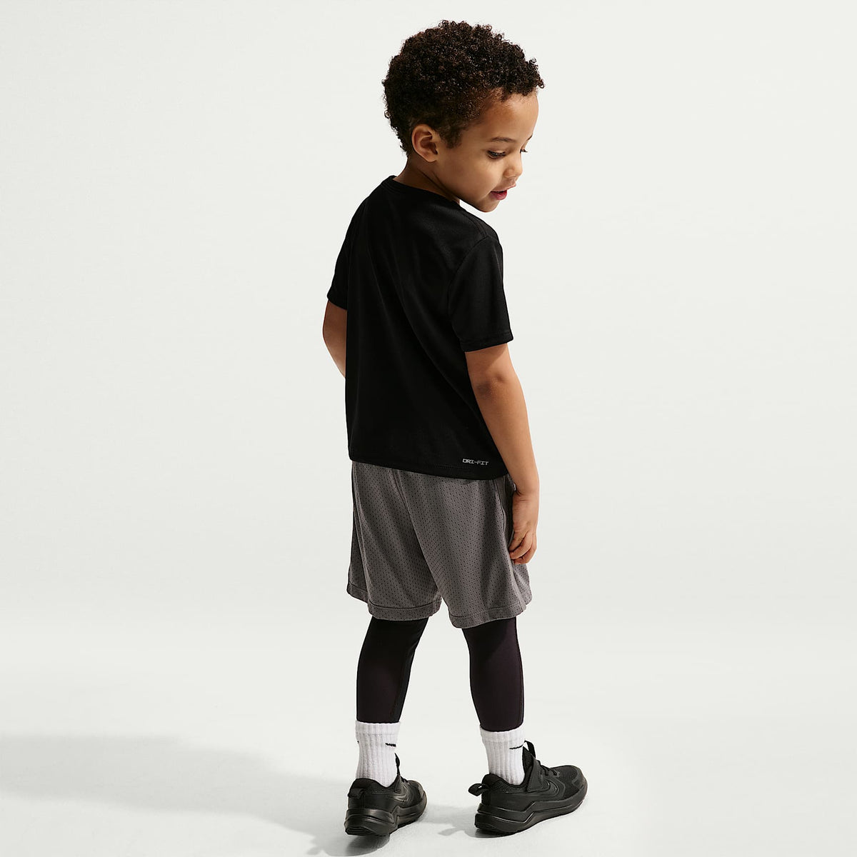 Playera de tela de punto Dri-FIT infantil Trophy Nike – Negro – vista 5