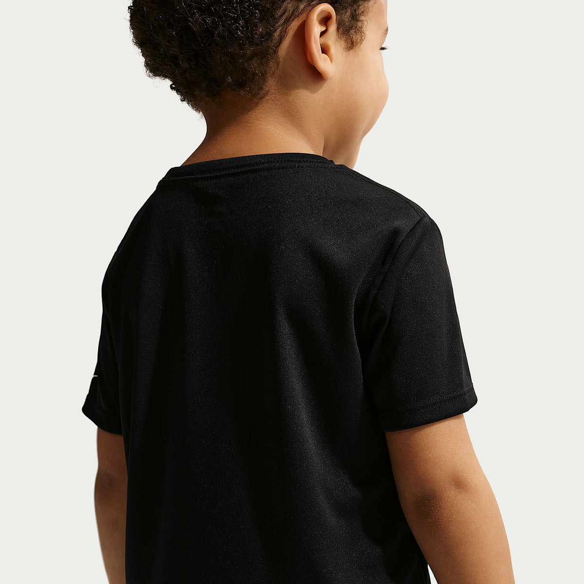 Playera de tela de punto Dri-FIT infantil Trophy Nike – Negro – vista 2
