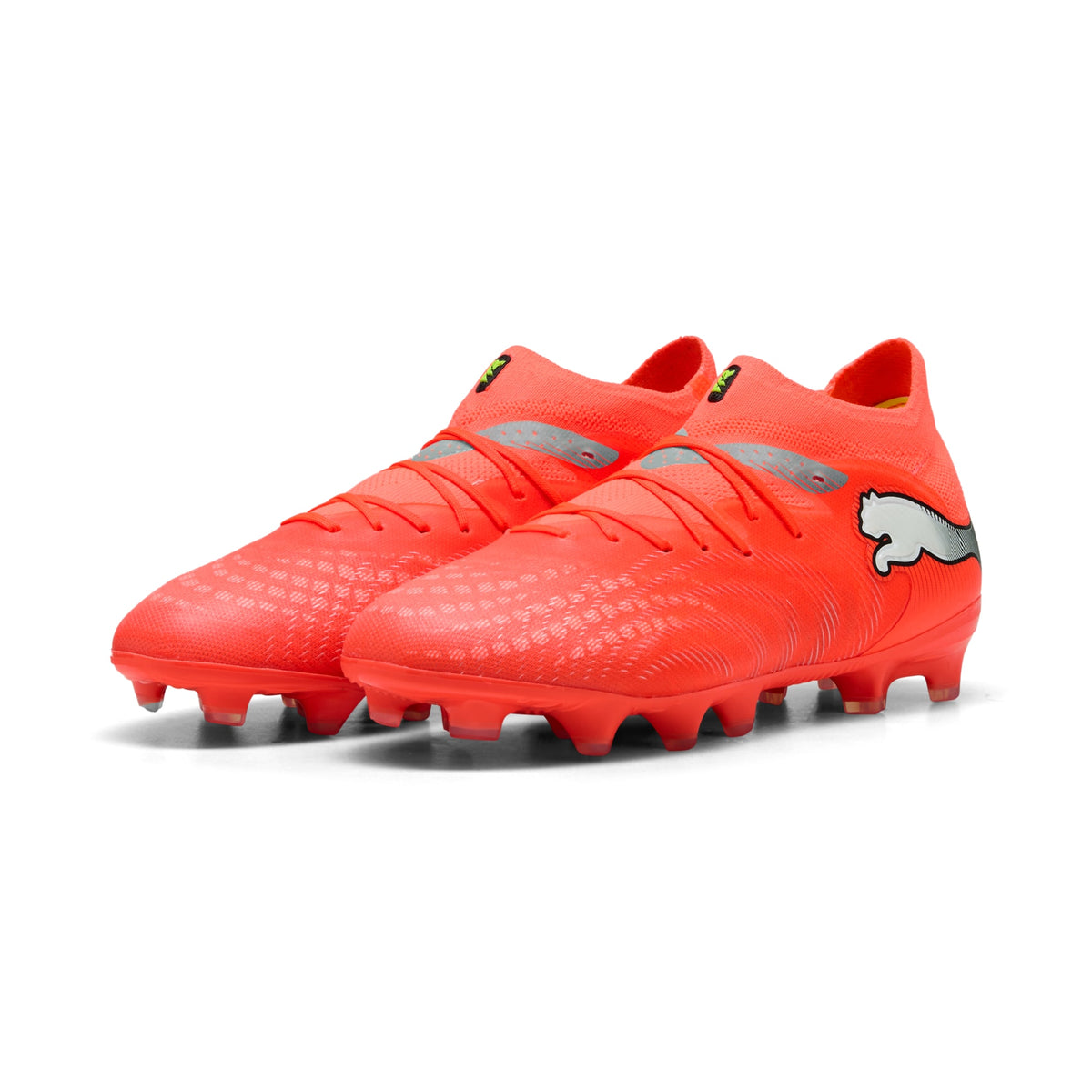 4 Colores, Tacos de futbol para superficies firmes y artificiales FUTURE 9 PRO para niños – Glowing Red-PUMA White-PUMA Black-PUMA Silver – vista 2