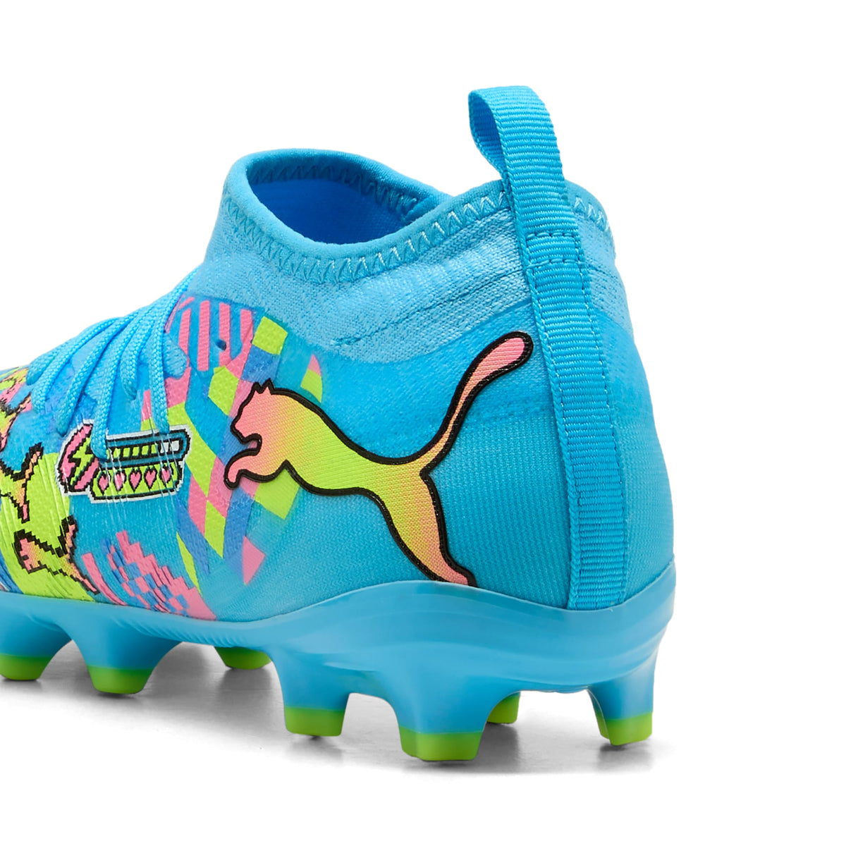 Tacos de futbol para superficies firmes y superficies artificiales FUTURE 9 MATCH ADVANCED LEVEL para niños – PUMA White-Blue Glimmer-Pink Glimmer-Yellow Alert – vista 3