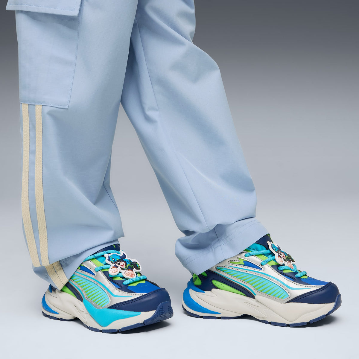 Tenis PUMA x PAW PATROL RS Surge para niños – Bright Aqua-Pitch Green – vista 2