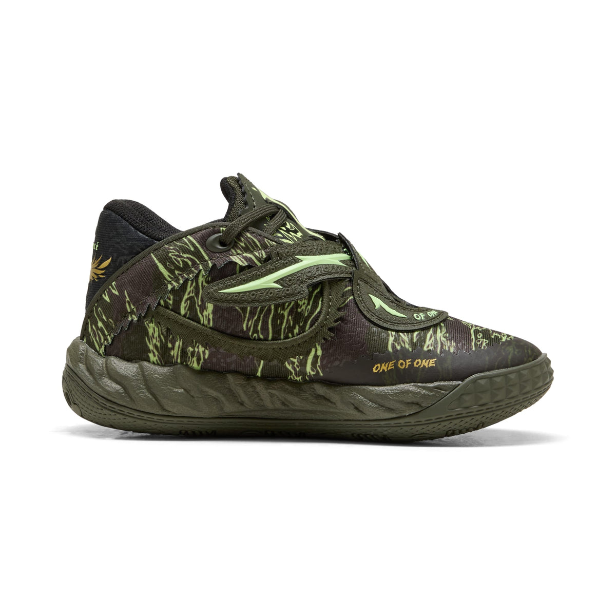 Tenis de basquetbol para niños MB.05 Camo – Dark Olive-Fizzy Light-PUMA Black – vista 5