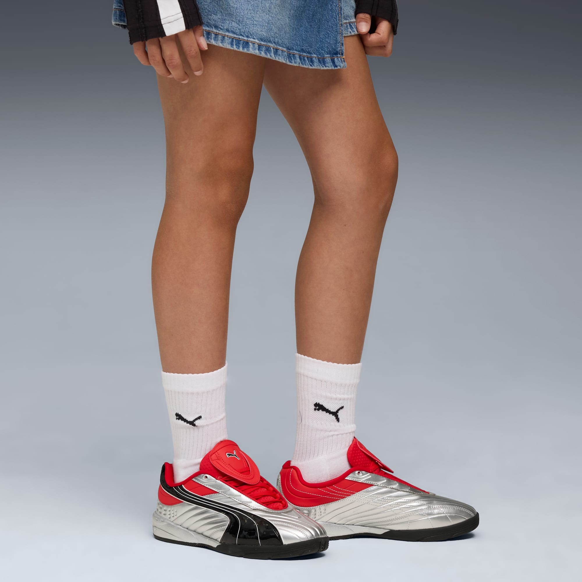 2 Colores, Tenis juvenil V-S2 Goalgetter – PUMA Silver-For All Time Red – vista 2