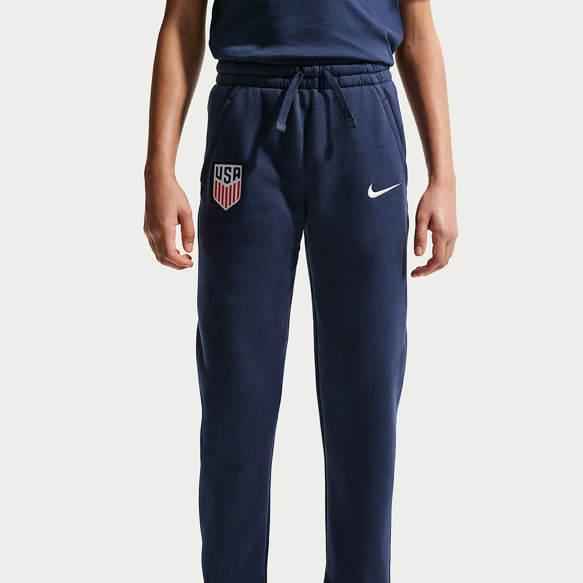 Joggers de fútbol Nike USMNT Club Fleece para niño talla grande – Azul marino medianoche/Vela – vista 2