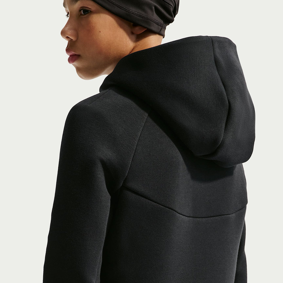 Sudadera con gorro de fútbol Nike de cierre completo para niño talla grande USMNT Tech Fleece – Negro/Rojo reto – vista 2