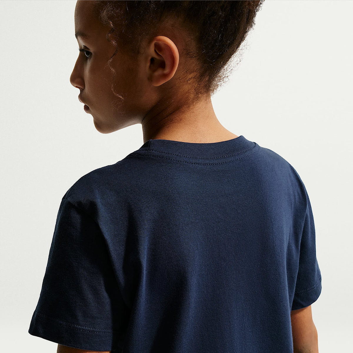 Playera de fútbol Nike para niños talla grande de la selección nacional de fútbol masculino de Estados Unidos – Azul marino medianoche – vista 2