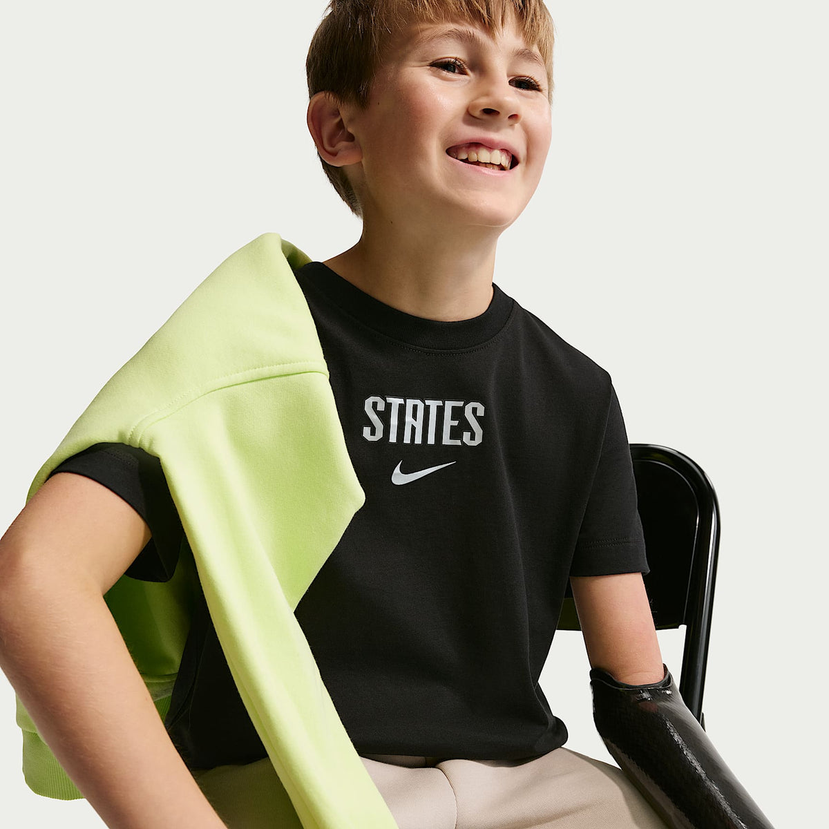 Playera de fútbol Nike para niños talla grande de la selección nacional de fútbol masculino de Estados Unidos – Negro – vista 3