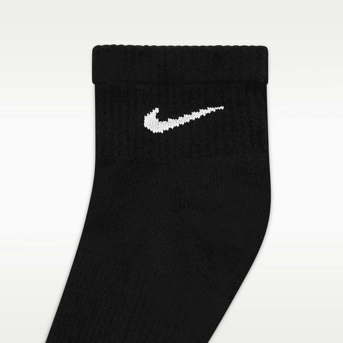 Calcetines de entrenamiento al tobillo (3 pares) Nike Everyday Plus Cushioned – Negro/Blanco – vista 4