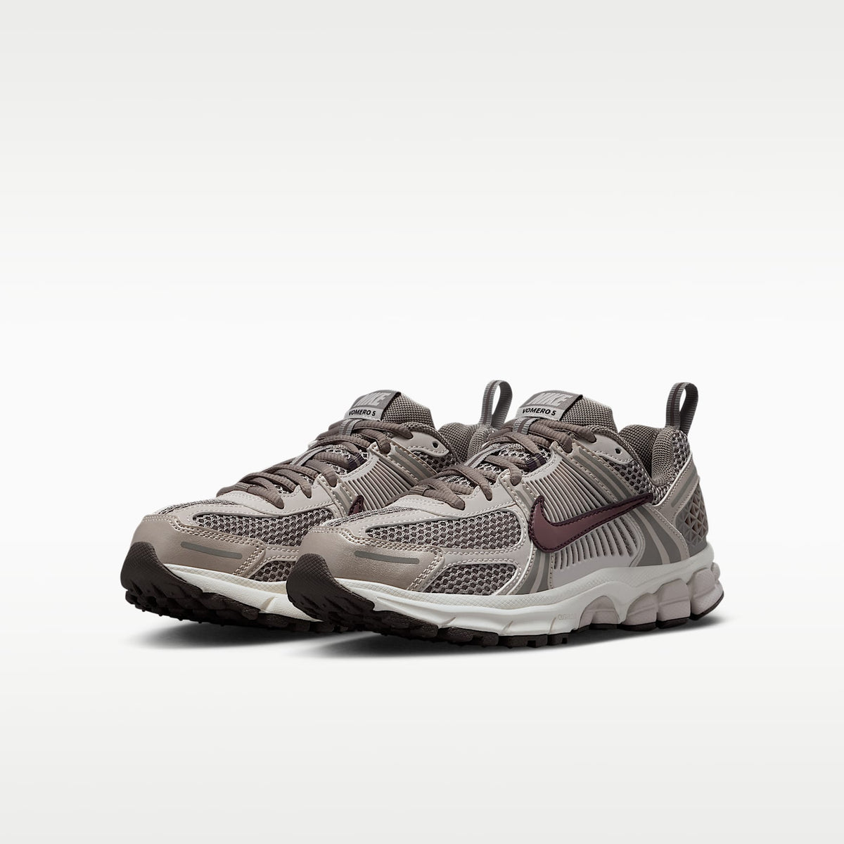 Nike Vomero 5 – Topo neblina/Rojo sedimento/Marfil pálido/Tatuaje – vista 5
