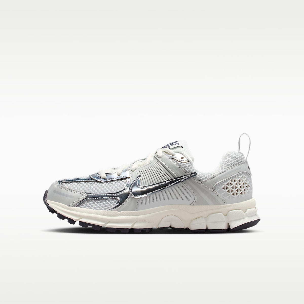 Nike Vomero 5 – Polvo fotón/Parrilla/Vela/Cromo – vista 1