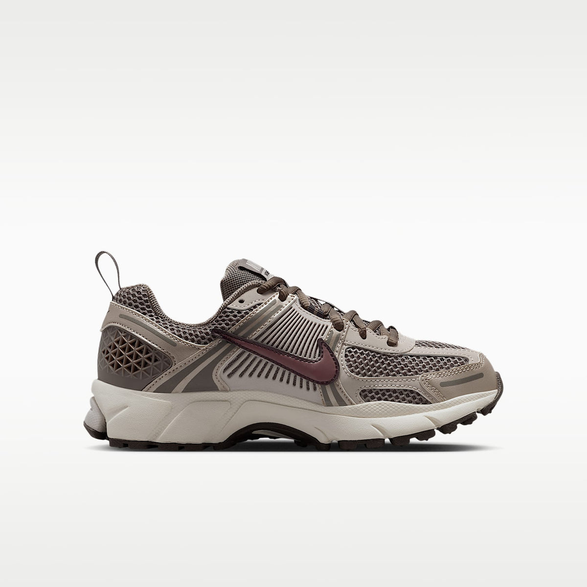 Nike Vomero 5 – Topo neblina/Rojo sedimento/Marfil pálido/Tatuaje – vista 3