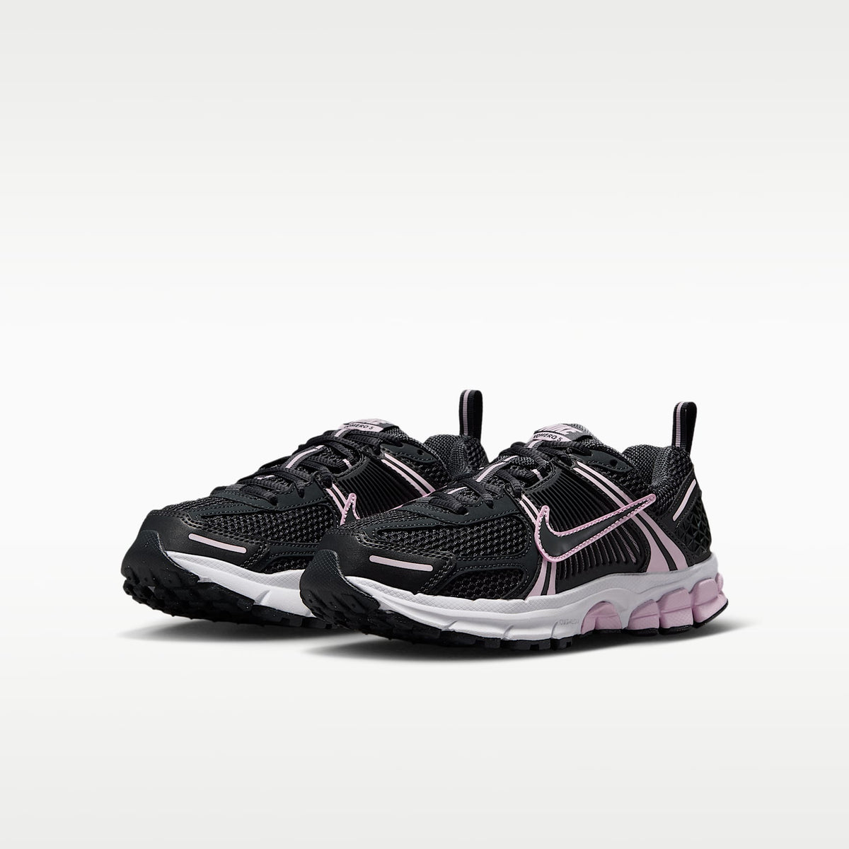 Nike Vomero 5 – Gris humo oscuro/Espuma rosa/Gris humo oscuro – vista 5