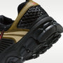 Nike Vomero 5 – Negro/Chaleco oliva/Musgo cuántico/Rojo picante – vista 8