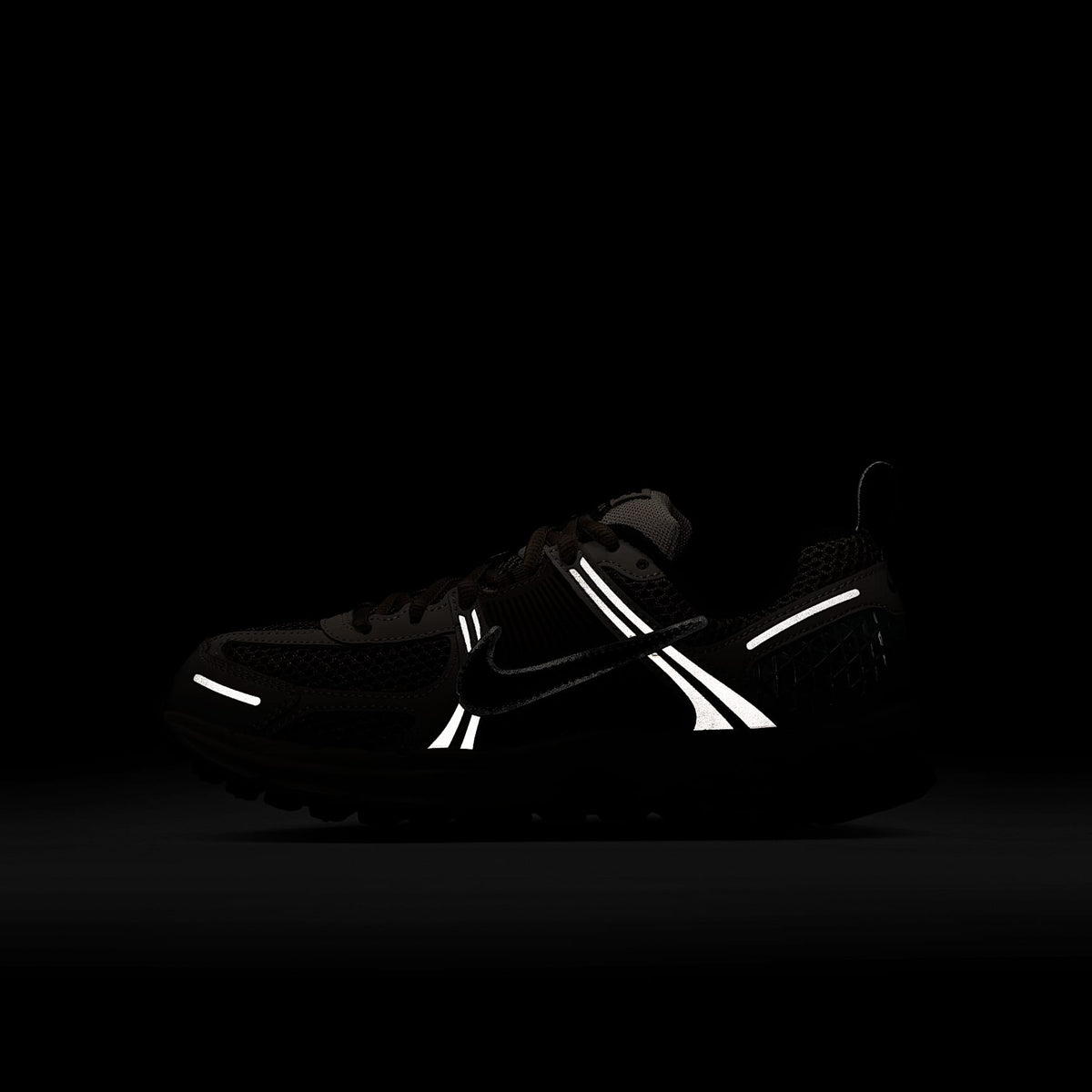 Nike Vomero 5 – Gris universitario/Cueva/Plata metalizado/Negro – vista 9