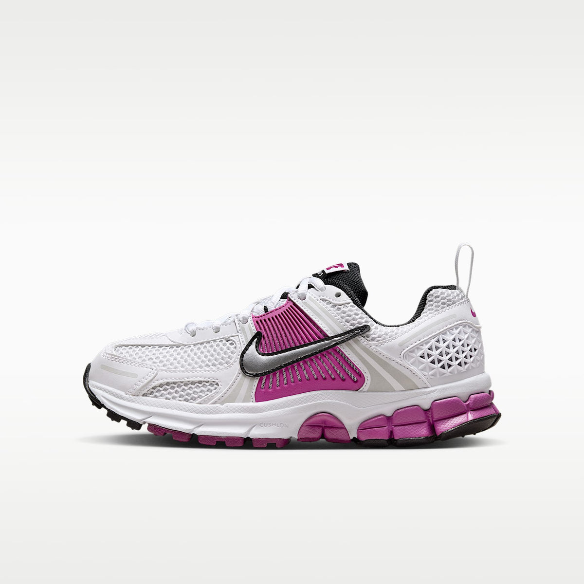 Nike Vomero 5 – Blanco/Platino puro/Fucsia cálido/Platino metalizado – vista 1