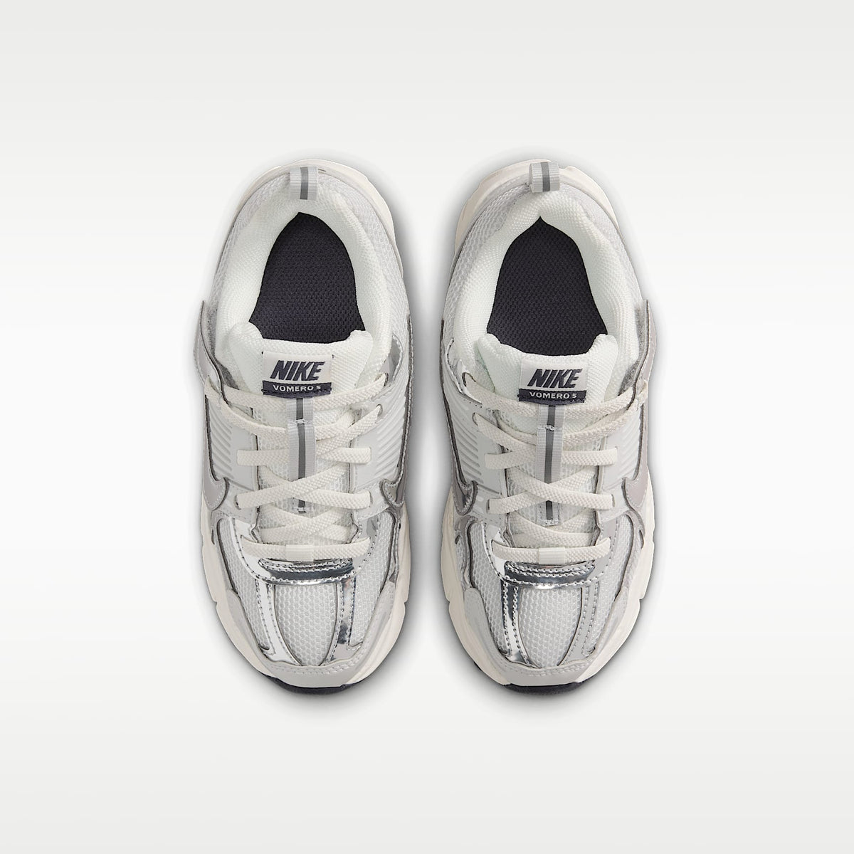 Nike Vomero 5 – Polvo fotón/Parrilla/Vela/Cromo – vista 4