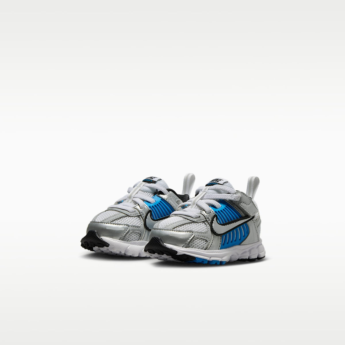 Nike Vomero 5 – Blanco/Azul foto claro/Negro/Plata metalizado – vista 5
