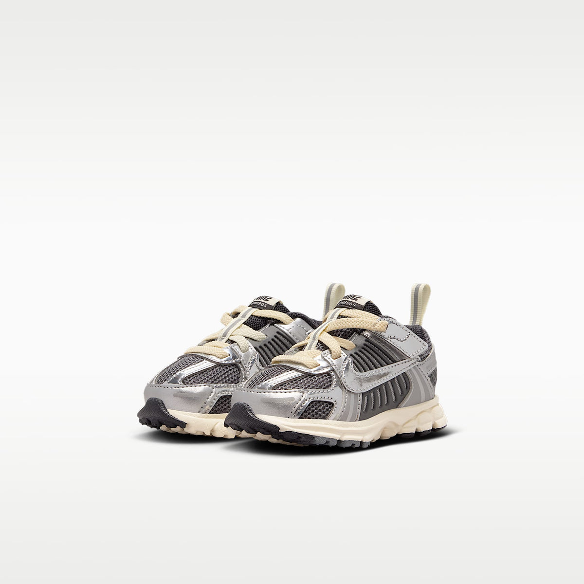 Nike Vomero 5 – Gris hierro/Plata metalizado/Leche de coco/Cromo – vista 5