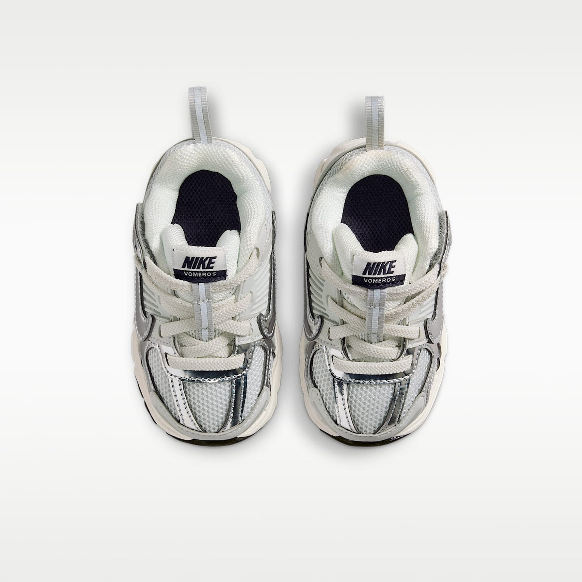 Nike Vomero 5 – Polvo fotón/Parrilla/Vela/Cromo – vista 4