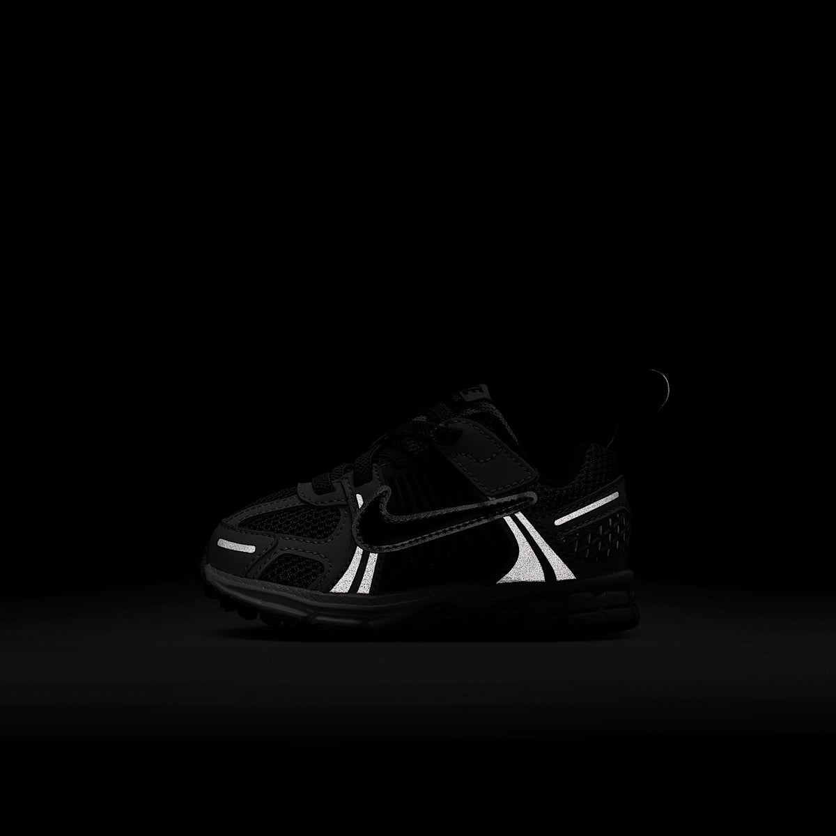 Nike Vomero 5 – Gris universitario/Cueva/Plata metalizado/Negro – vista 8