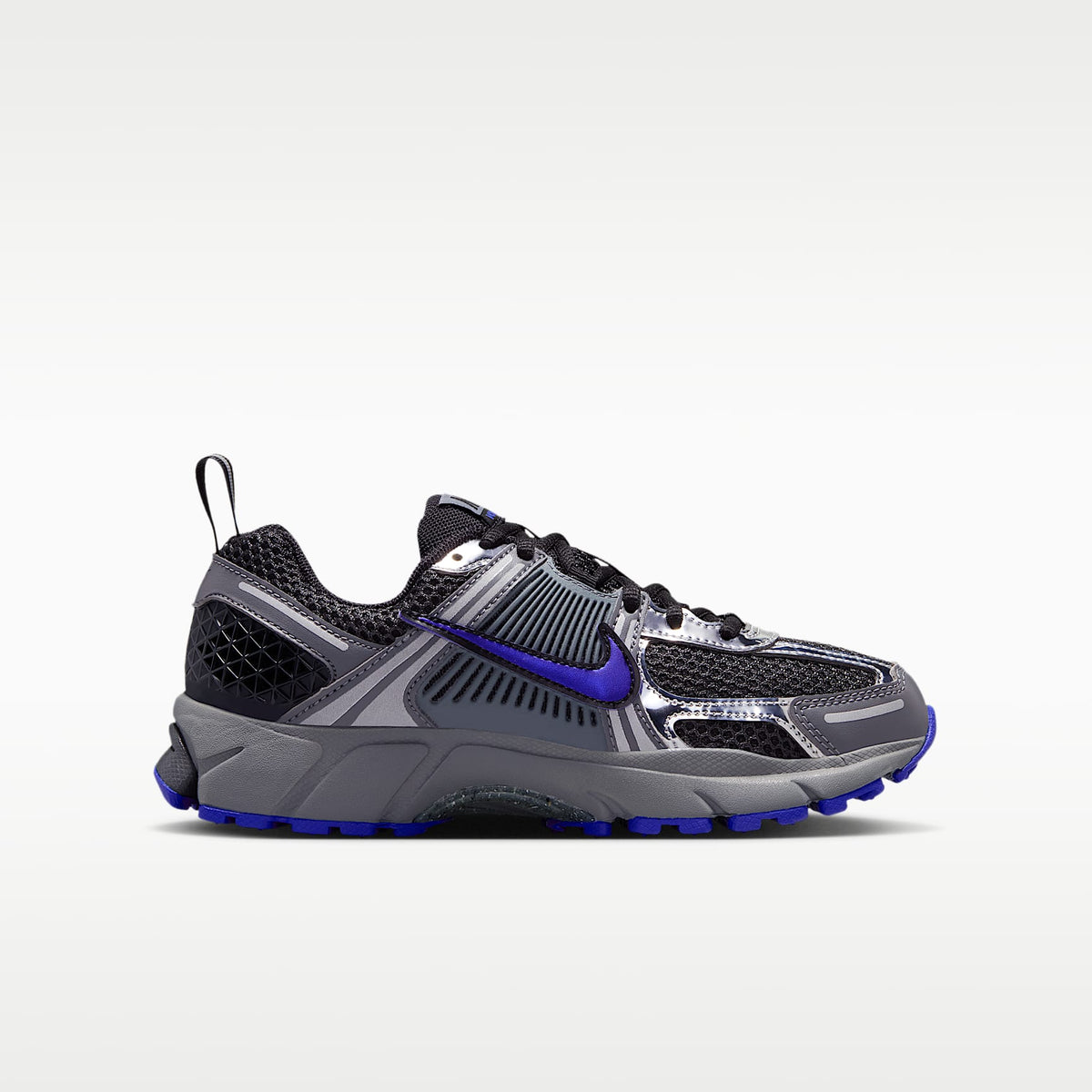 Nike Vomero 5 – Antracita/Gris humo/Plata metalizado/Hiperroyal – vista 3