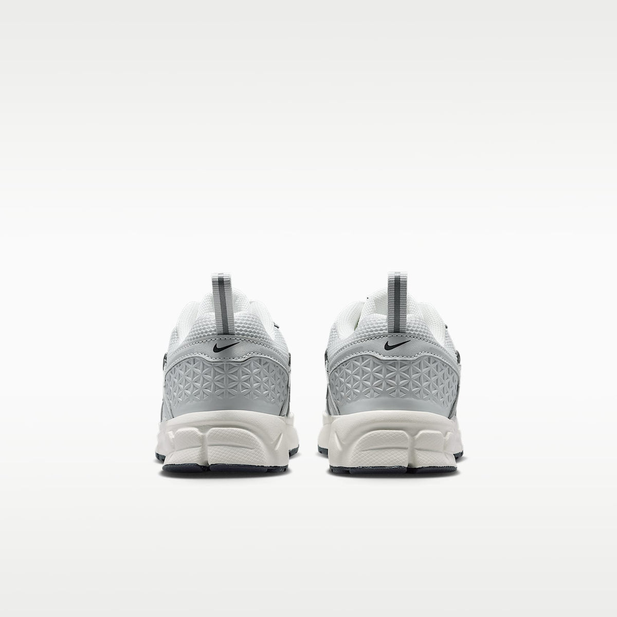 Nike Vomero 5 – Polvo fotón/Parrilla/Vela/Cromo – vista 6