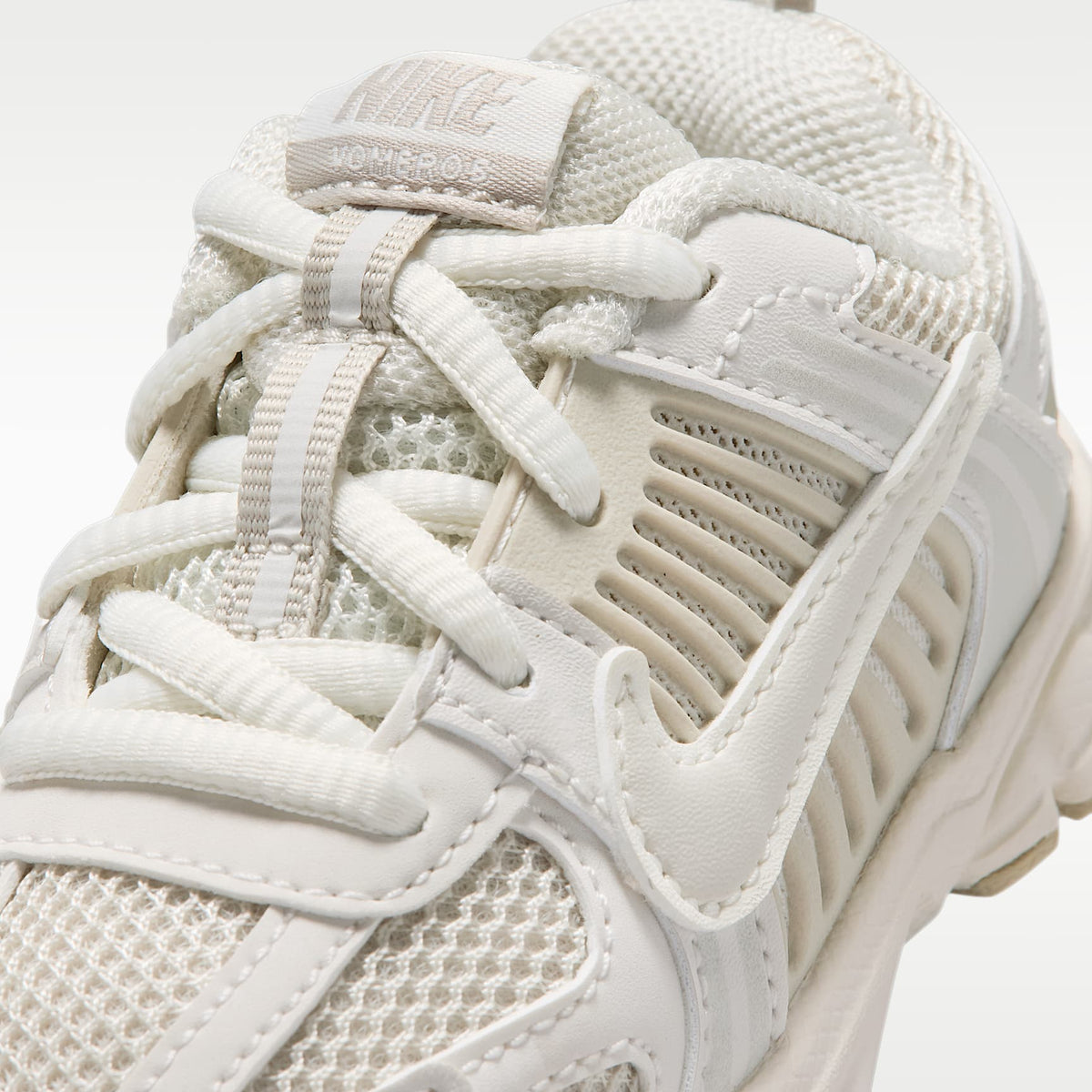 Nike Vomero 5 – Fantasma/Crema II/Vela/Hueso claro – vista 7