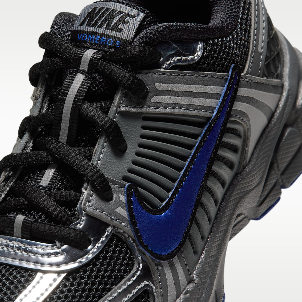 Nike Vomero 5 – Antracita/Gris humo/Plata metalizado/Hiperroyal – vista 7