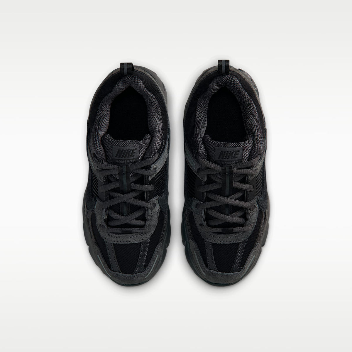 Nike Vomero 5 – Gris humo oscuro/Antracita/Blanco/Negro team – vista 4