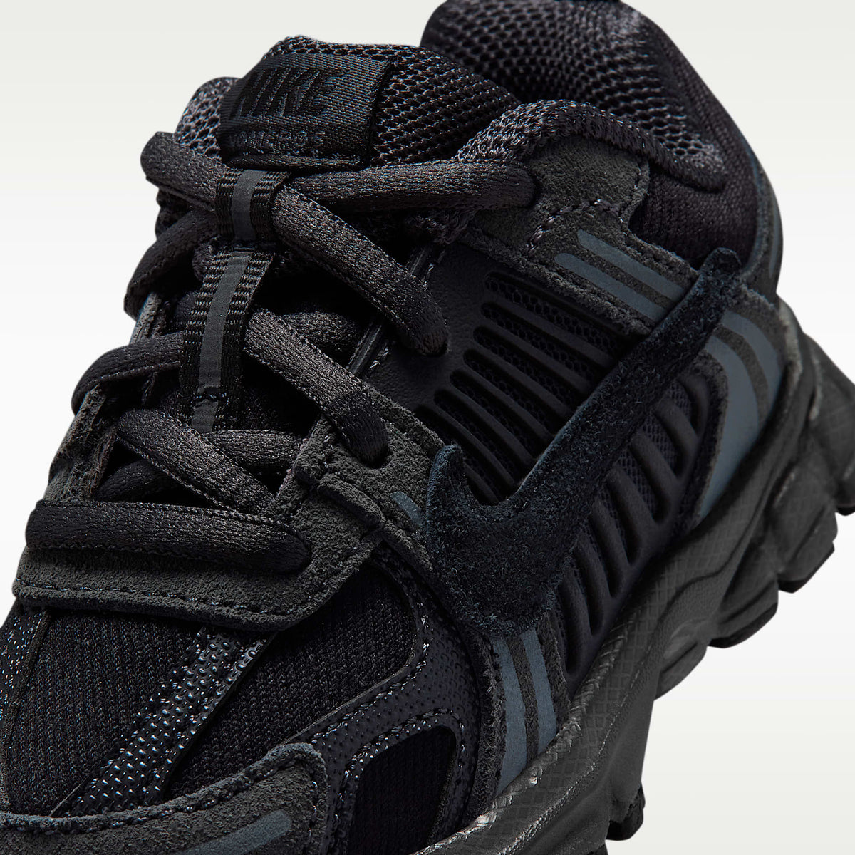 Nike Vomero 5 – Gris humo oscuro/Antracita/Blanco/Negro team – vista 7