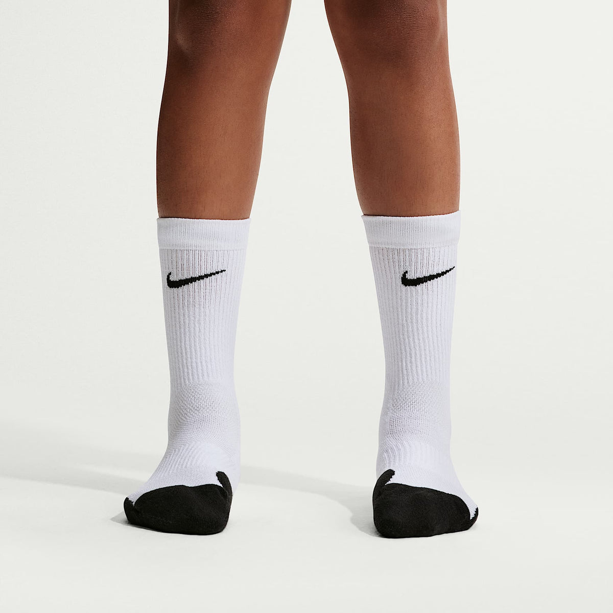 Calcetines largos de básquetbol para niños Nike Elite (3 pares) – Blanco/Negro – vista 4