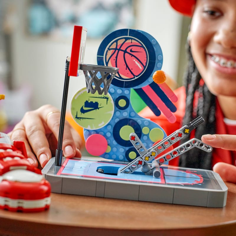 LEGO Nike Dunk Trickshot 43021
