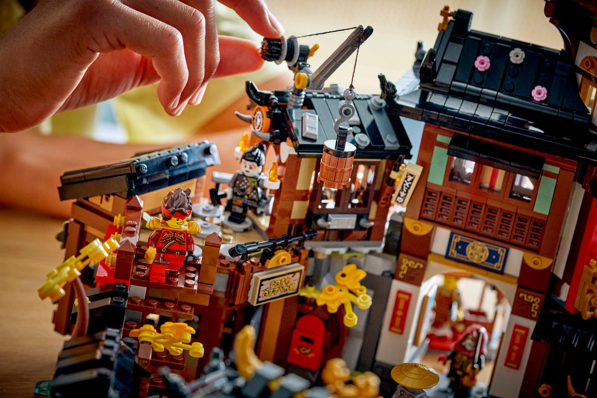 LEGO NINJAGO Pueblo Viejo: 15 Aniversario 71861