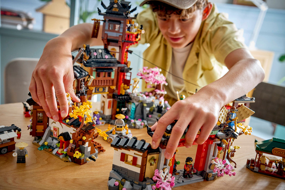 LEGO NINJAGO Pueblo Viejo: 15 Aniversario 71861