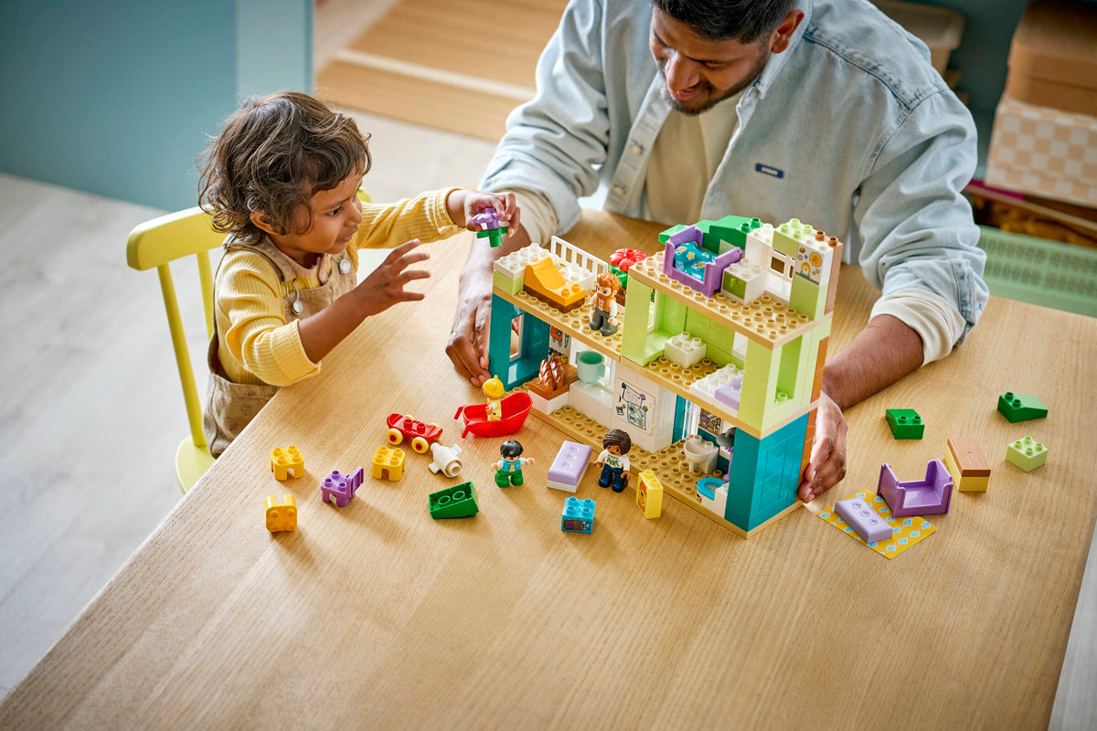 LEGO DUPLO Casa Familiar Moderna 3 en 1 10470