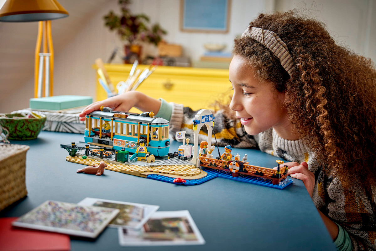 LEGO City Tranvía Clásico de la Costa 60506
