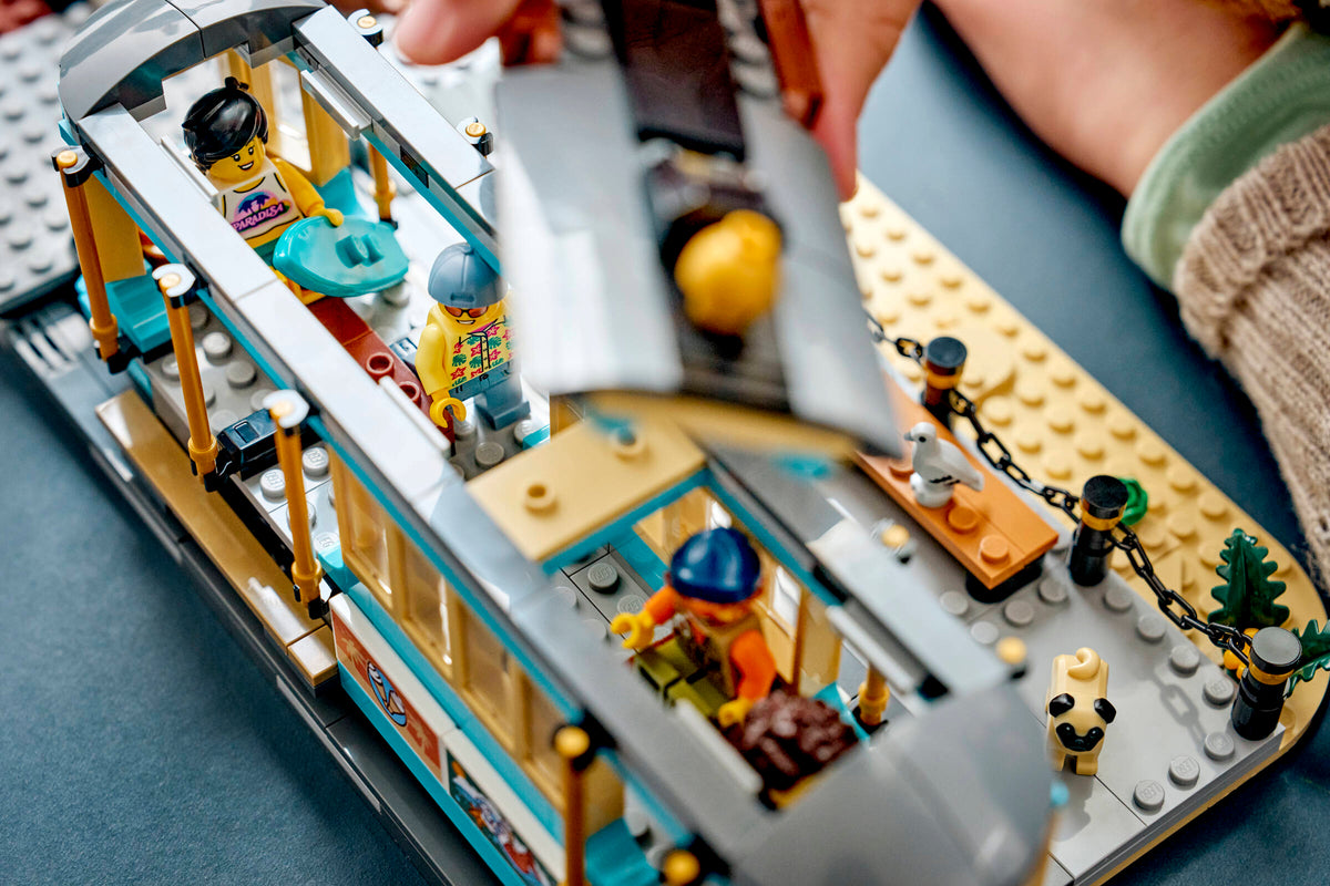 LEGO City Tranvía Clásico de la Costa 60506