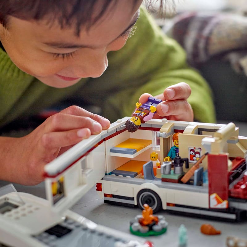 LEGO City Furgoneta Camper de Vacaciones 60454