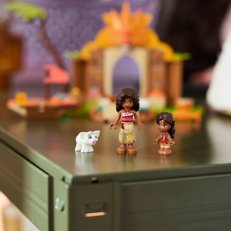 LEGO Disney Vaiana Casa de la Aldea y Barco 43282