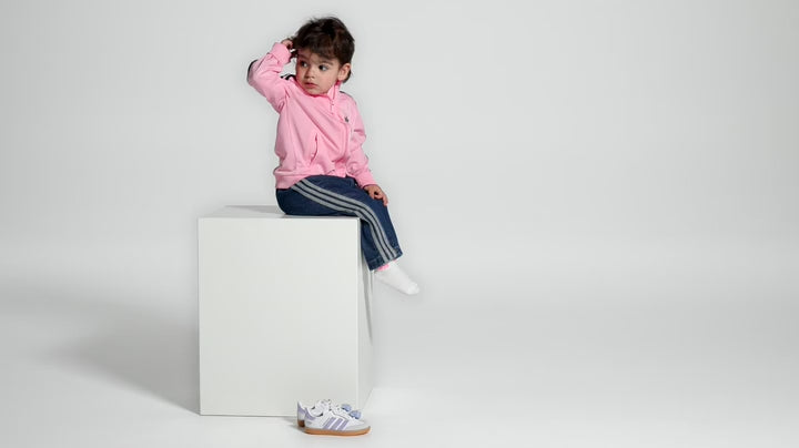 Tenis adidas Care Bears Samba OG para Bebés y Niños Pequeños KK2161