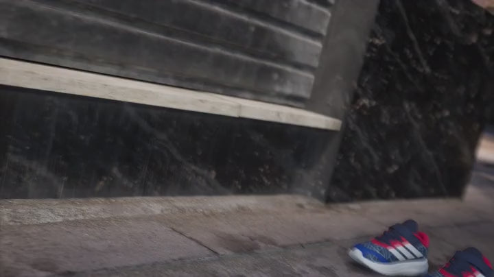 Tenis adidas Marvel Spider-Man Runfalcon 6 para Bebés y Niños Pequeños KI9171