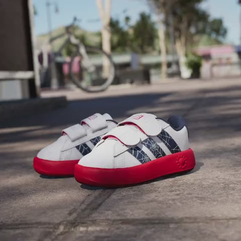 Tenis adidas Marvel Spider-Man Grand Court para Bebés y Niños Pequeños KI9192